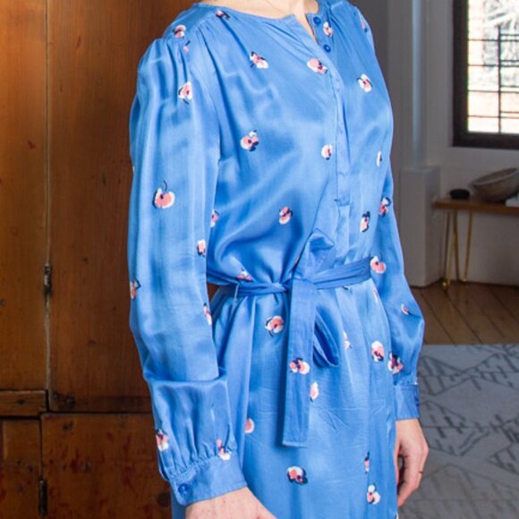 See By Chloe Floral Satin Twill Tie Shirt Dress Blue Parisian US Sz 8 - Picture 4 of 13
